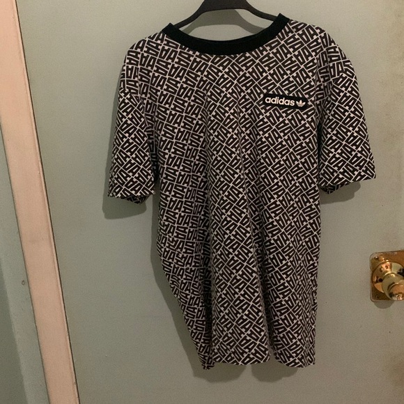 adidas Other - Selling a men adidas shirt any questions ask 💕